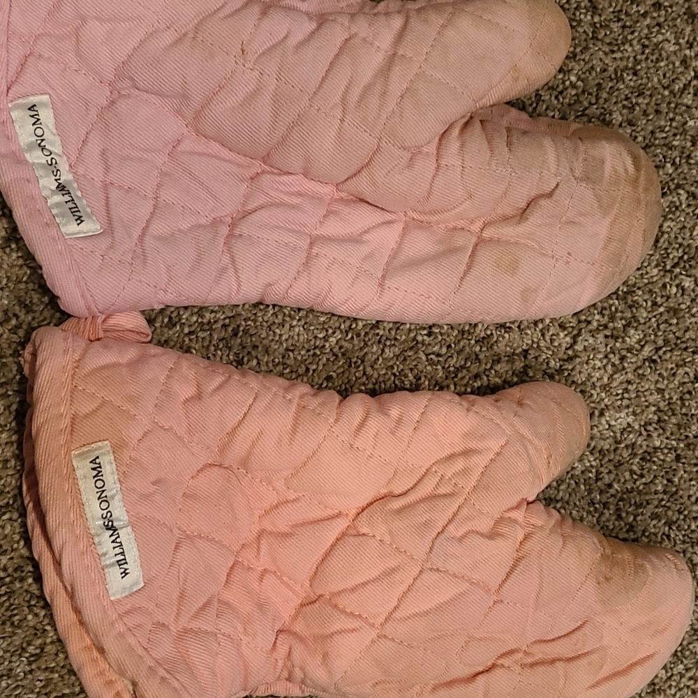 Williams Sonoma Pink Oven Mitts